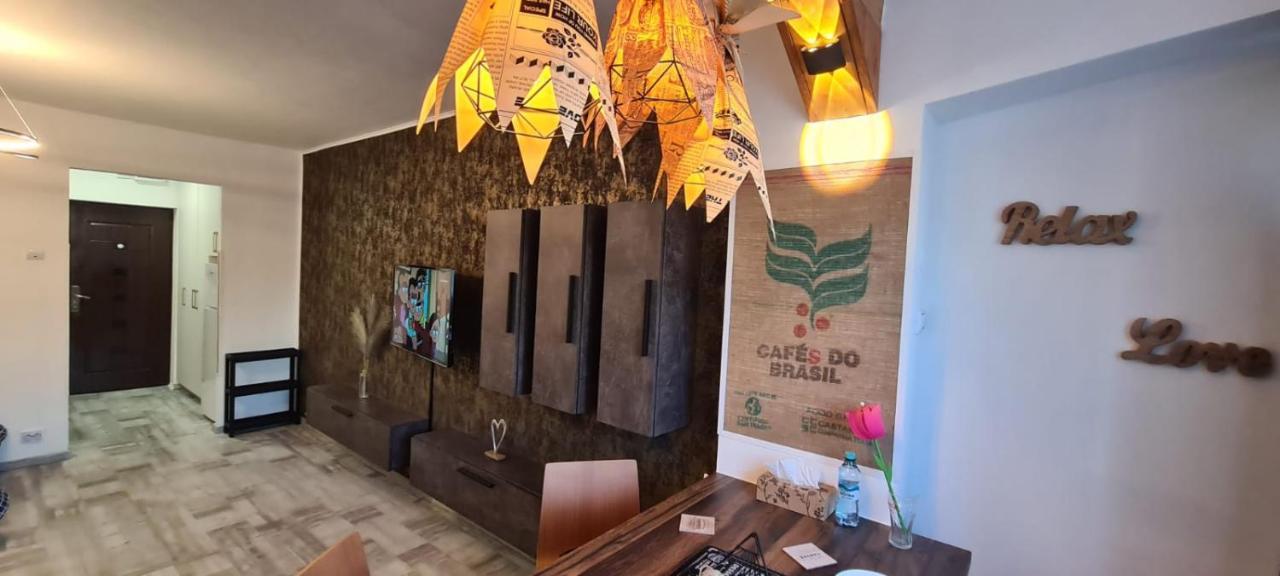 Tiki'S Bar Studio Bucarest Extérieur photo